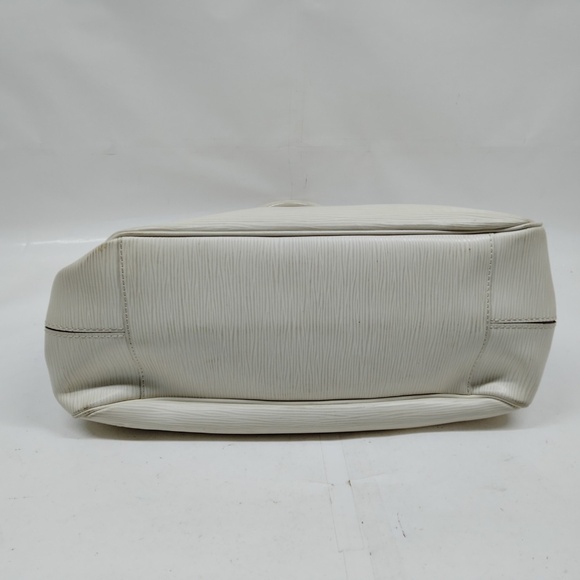 Louis Vuitton Tote Passi GM - Picture 5 of 9